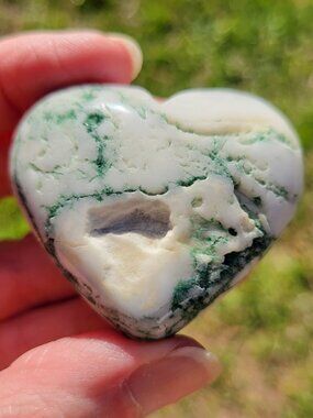 Moss Agate Heart Palm Stone (MA306)